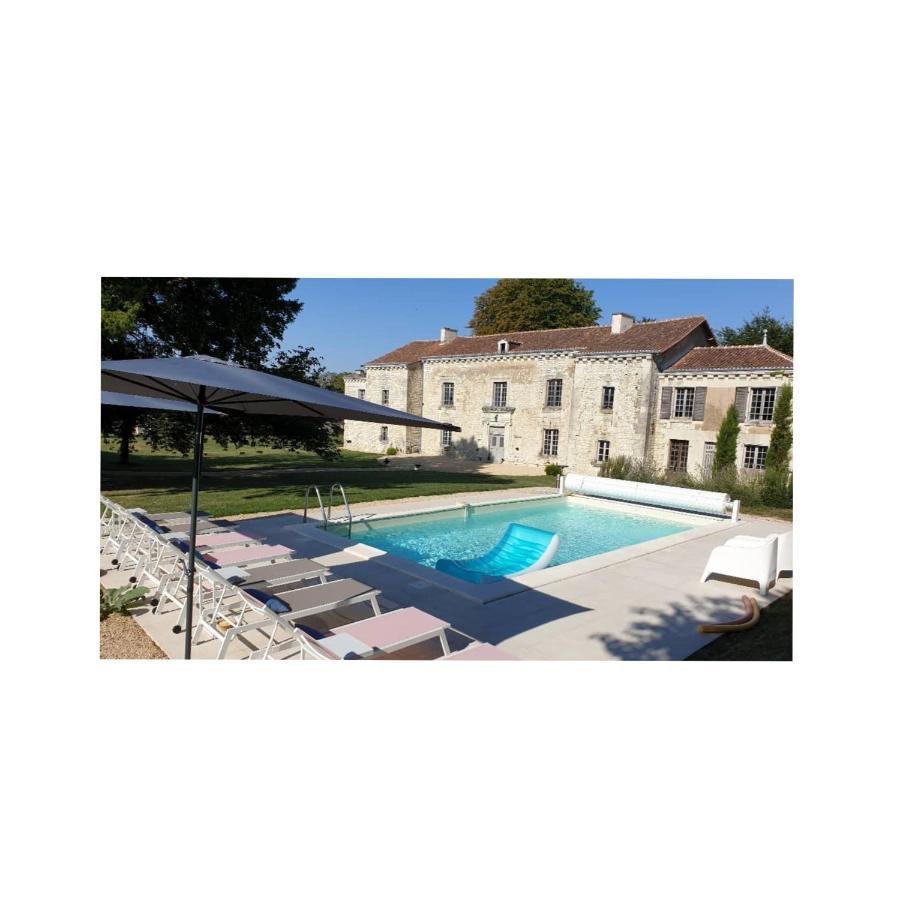 Domaine De Bourgville Monts-sur-Guesnes Eksteriør bilde
