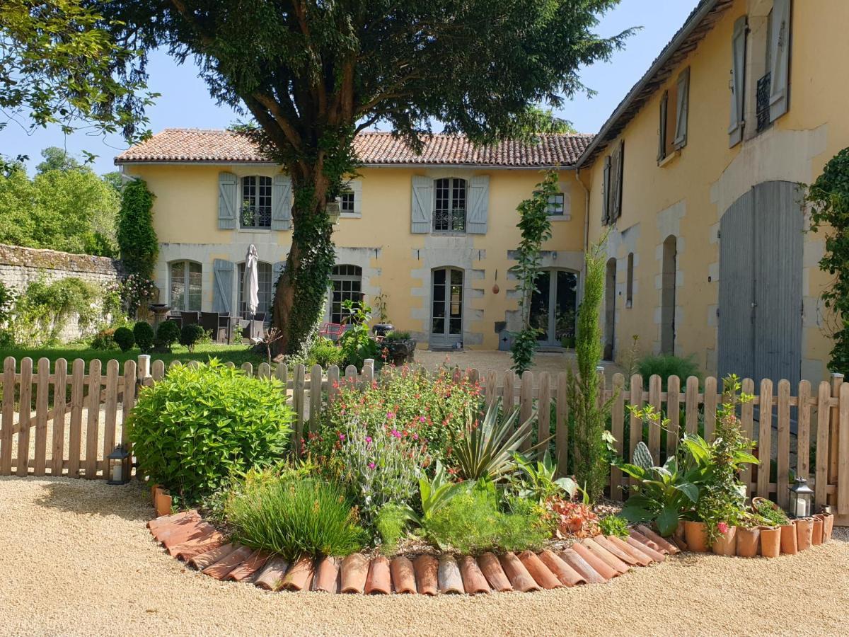 Domaine De Bourgville Monts-sur-Guesnes Eksteriør bilde